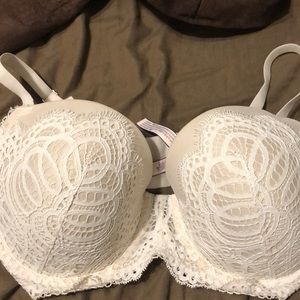 34DDD Victoria secret bra